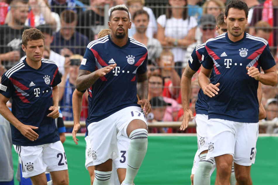 Thomas Müller, Jérôme Boateng und Mats Hummels (v.l.n.r.) müssen zittern. (Archivbild)