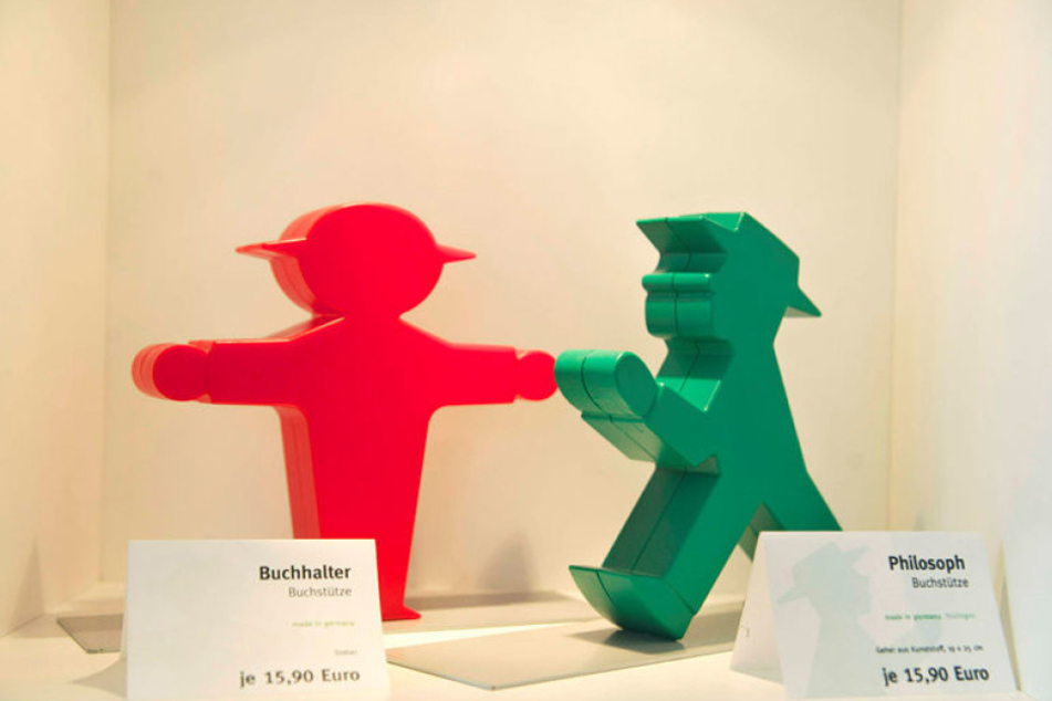 Im Ampelmann-Laden am Berliner Gendarmenmarkt können sich Fans den Ost-Ampelmann
als Souvenir kaufen.