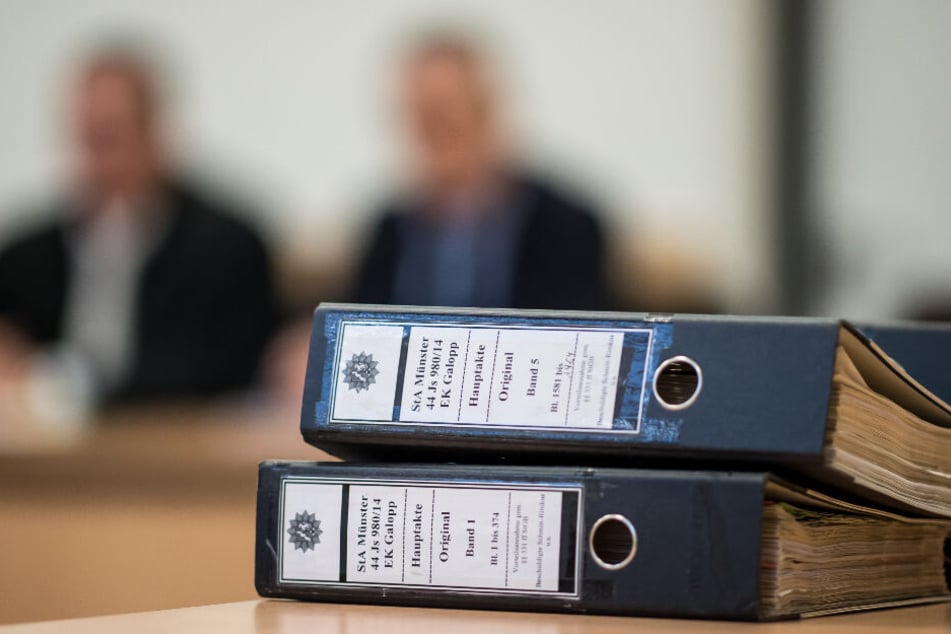 Die Ermittlungen der Staatsanwaltschaft dauern länger, da es sich um eine Vielzahl von Einzelfällen und Beschuldigten handelt.