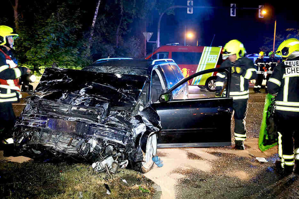 In der Nacht zum 5. Juni 2017 kam es zur Tragödie auf dem Südring. Steve W. fuhr mit mindestens 100 km/h auf die Kreuzung Helbersdorfer Straße/Wladimir- Sagorski-Straße zu. Der Totraser hatte 0,68 Promille im Blut und fuhr über "Rot".