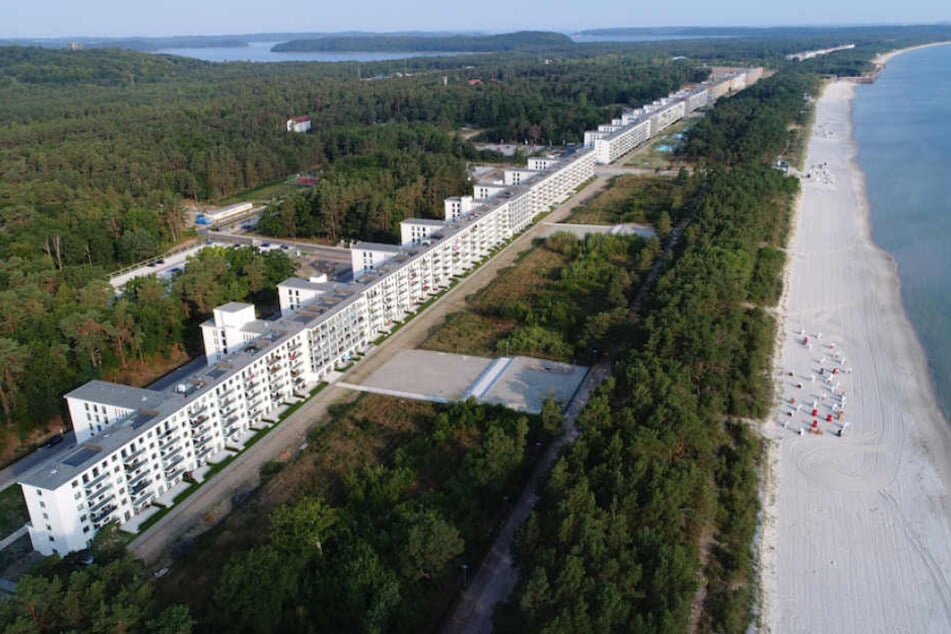 Die verbliebenen fünf Blöcke in direkter Ostsee-Strandlage haben eine Länge von 2,5 Kilometern.