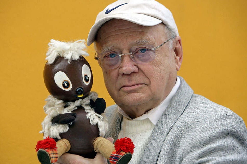 Der kleine Kobold Pittiplatsch zusammen mit seinem Sprecher Heinz Schröder († 2009),