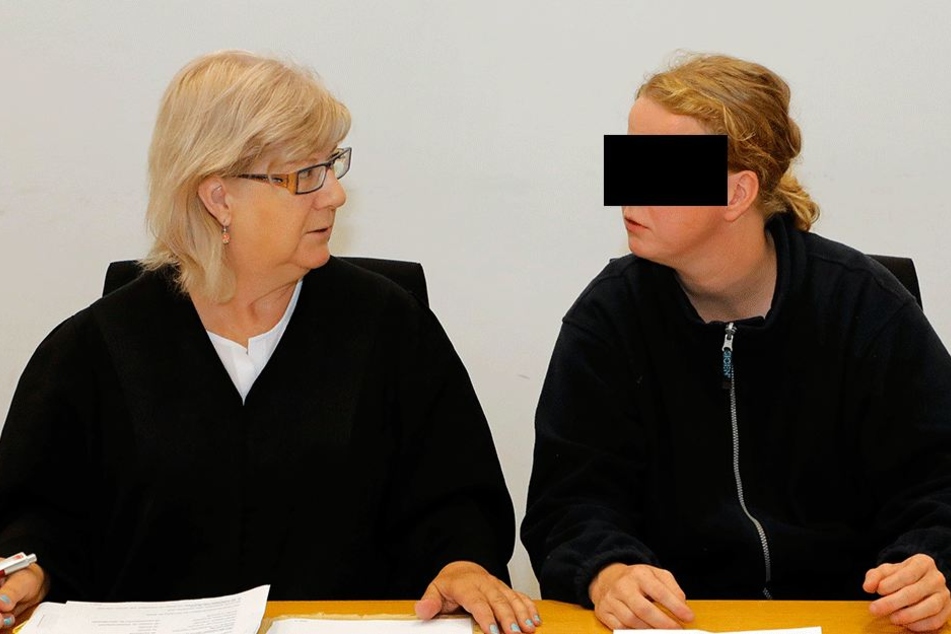 Anja J. (36, r.).