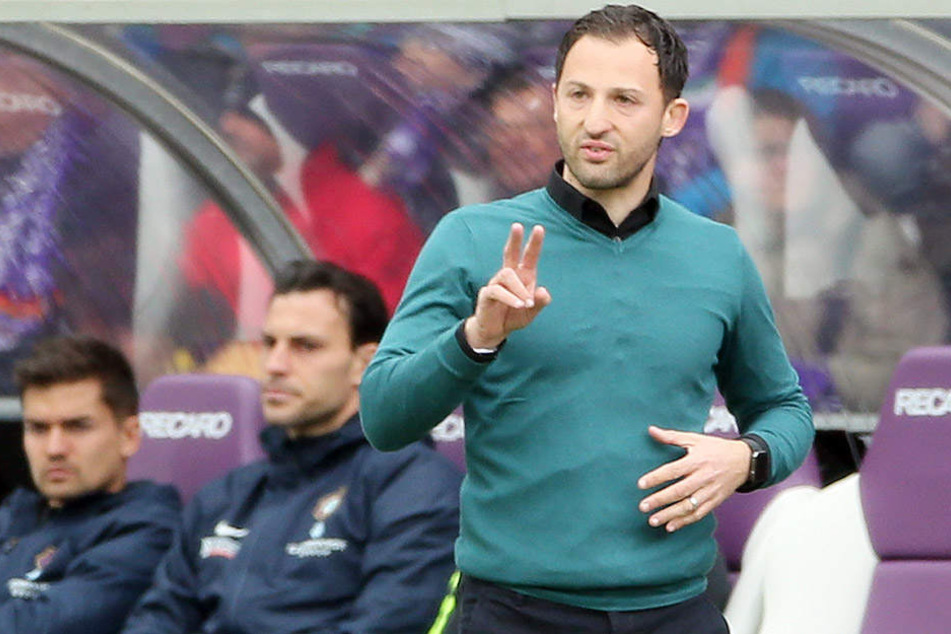 Domenico Tedesco hat sich das Hinspiel gegen Würzburg noch einmal intensiv angeschaut.