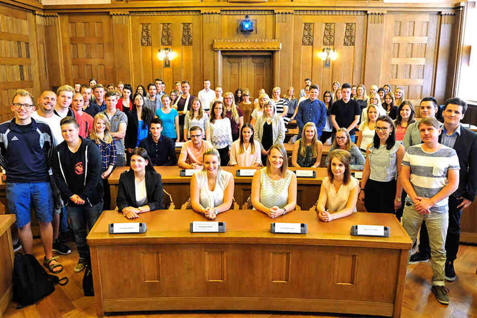 68 Azubis haben am Donnerstag im Chemnitzer Rathaus ihre Ausbildung begonnen.