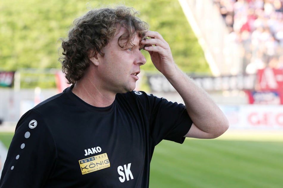 Erfurts Trainer Stefan Krämer raufte sich zwischenzeitlich die Haare.