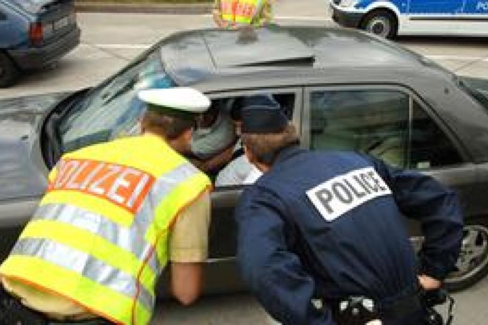 Die Polizei zeigte sich von dem vorlauten BMW-Fahrer wenig beeindruckt und übergab ihn an seine Eltern. (Symbolbild)