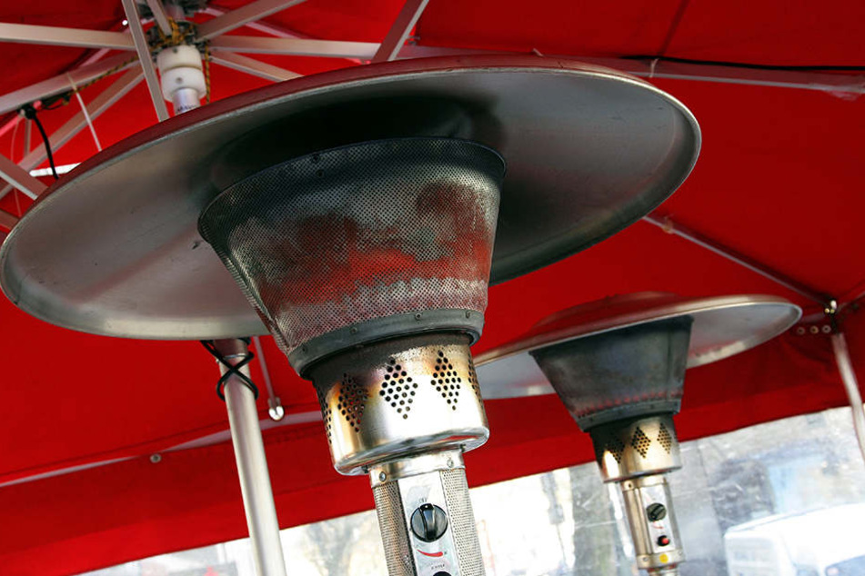 Ein Heizpilz-Verbot wird es in Leipzig nicht geben. Stattdessen werden künftig Nutzungsgebühren erhoben.