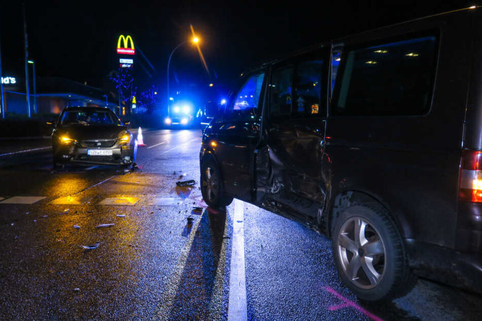 Kurz nach der McDonald's-Ausfahrt stießen die beiden Wagen zusammen.