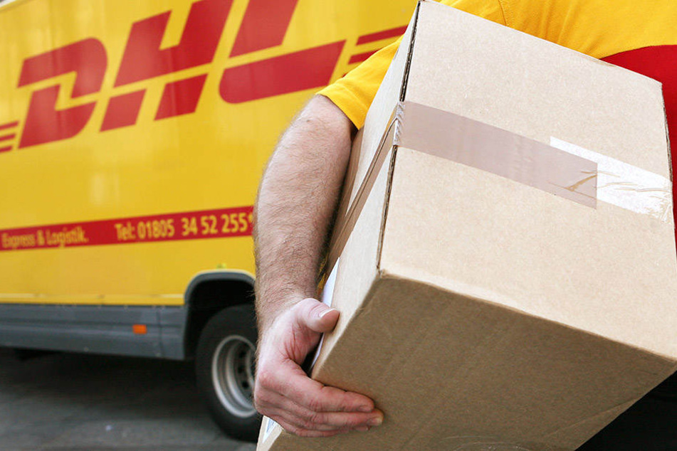 Auf dem Paket waren weder Adressat noch Absender vermerkt. (Symbolbild)