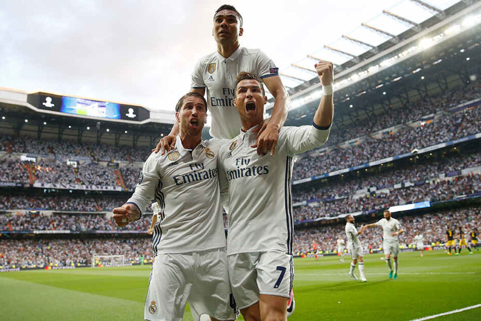 Bekommt Leipzig das wohl größte Hammerlos "Real Madrid" mit Superstar Cristiano Ronaldo (r.) zugelost?