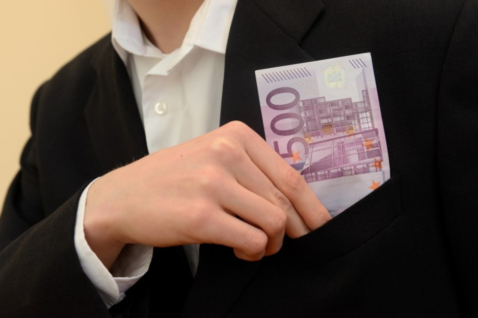 Mit seiner Liebes-Masche ergaunerte sich ein Österreicher 153.000 Euro.