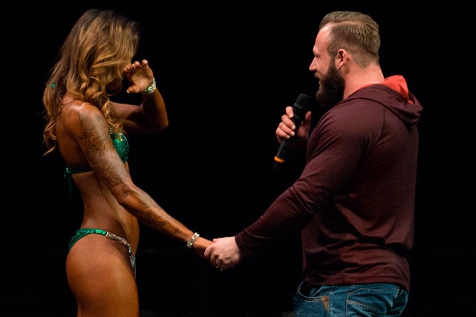 Grandioses Finale: Bodybuilderin Jamila Kang (28) bekommt bei den Deutschen Meisterschaften einen Heiratsantrag von ihrem Freund Conny Raschke (27).