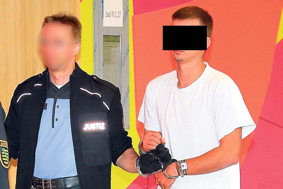 Zum Prozess wurde Tobias K. (25) aus der U-Haft gebracht. Nach dem Urteil wurde er entlassen.