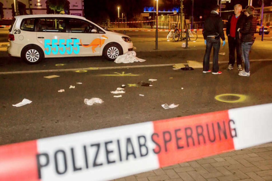 Polizisten in Moers haben einen Mann erschossen, der mit einem Messer auf sie losgegangen war.