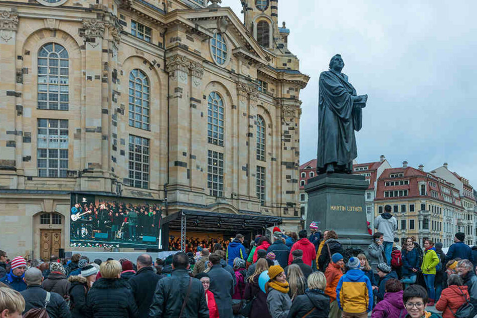 Auf dem Neumarkt fand in Gedenken an den Reformationstag ein Volksfest statt.
