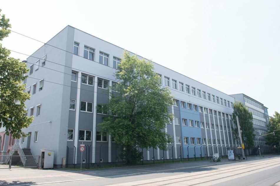 Das Flüchtlingsheim in der Hamburger Straße in Dresden-Friedrichstadt. (Archivbild)