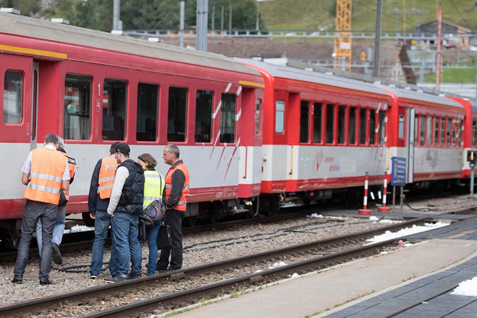 Zwei Züge der Matterhorn-Gotthard-Bahn sind am Montagvormittag ineinandergekracht