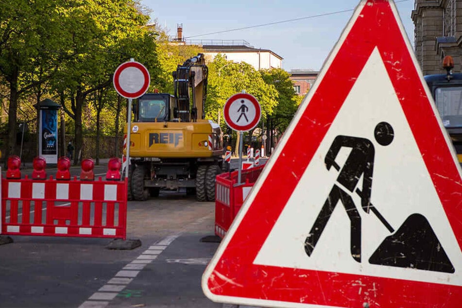 Wegen Bauarbeiten müssen sich Autofahrer auch in dieser Woche wieder auf Sperrungen und Umleitungen einstellen. (Symbolbild)