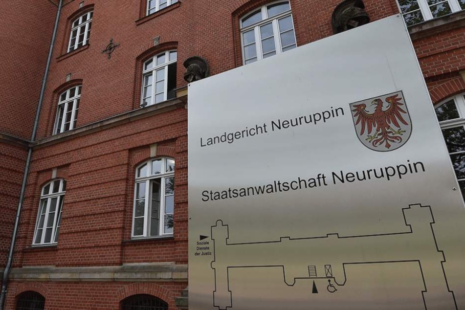 Am Landgericht Neuruppin wurden die drei Männer zu langen Haftstrafen verurteilt.