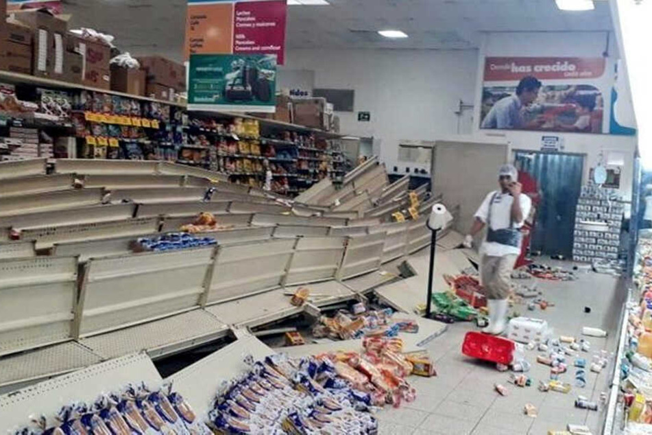 Ein Supermarkt wurde durch das Beben zerstört.