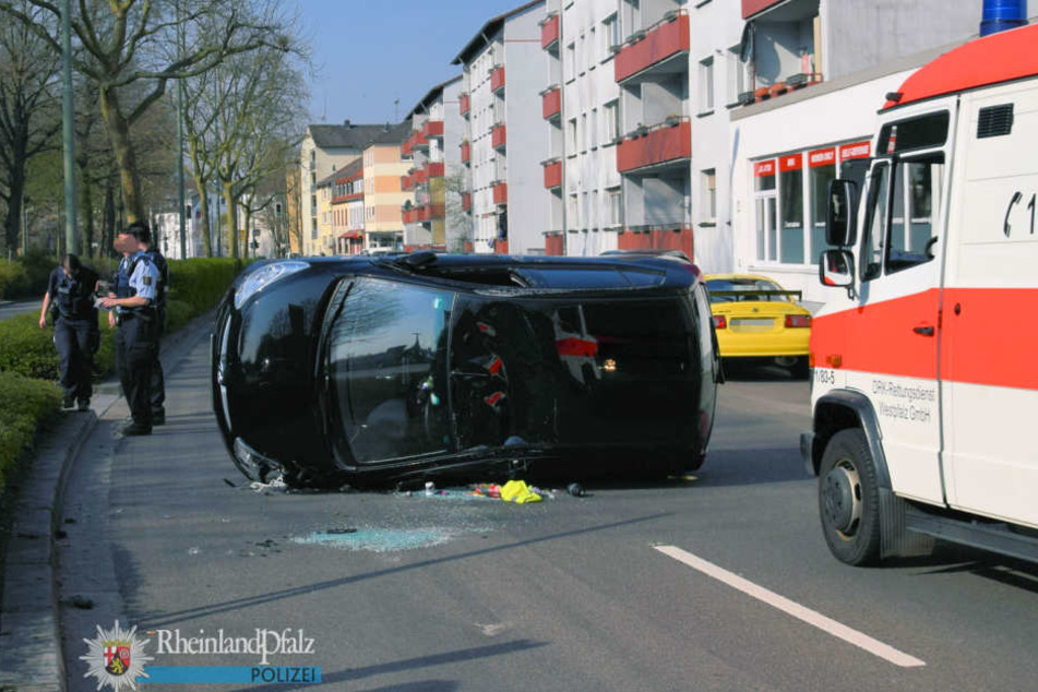 In Kaiserslautern hat sich eine Frau vor einer Spinne erschrocken und einen Unfall gebaut.