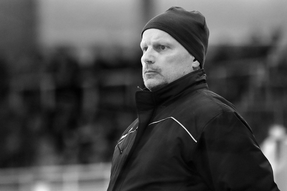 Toni Krinner beim Spiel am 17. Februar bei den Lausitzer Füchsen. Am Donnerstag verstarb der Trainer im Alter von 49 Jahren.