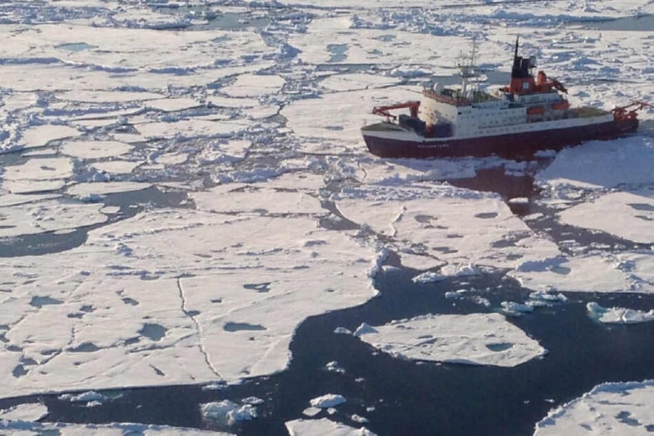 Der Eisbrecher "Polarstern" auf einer Forschungsfahrt. (Archivbild)