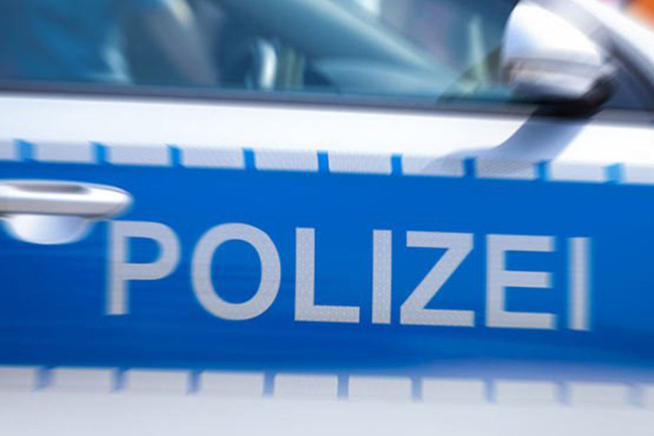 Kurioser Polizeieinsatz in Schwerin: Eine erhängte Person entpuppte sich als ein Anzug auf einem Kleiderbügel.
