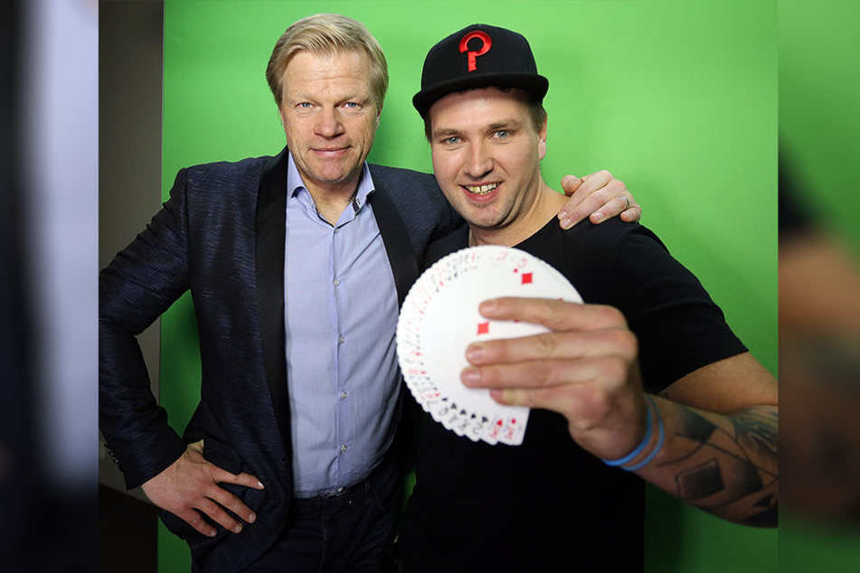 Auch Torwart-Legende Oliver Kahn wurde schon verzaubert.