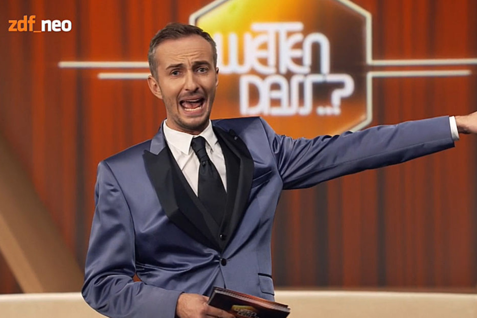 Hier macht Jan Böhmermann (35) das erste Mal den Gottschalk.