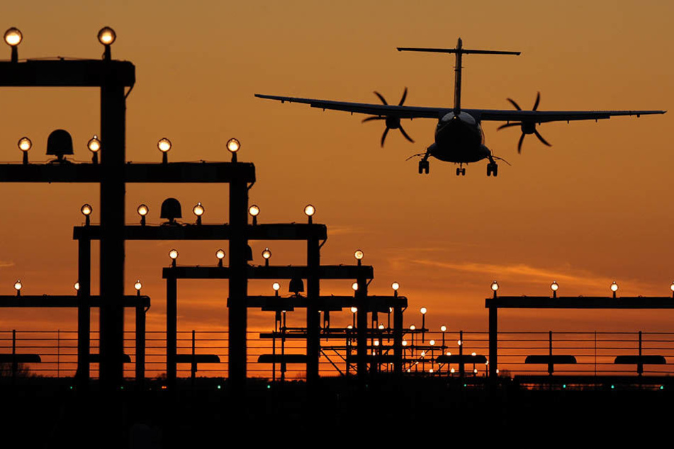 Laserattacken können böse Unfälle und sogar Flugzeugabstürze zur Folge haben.