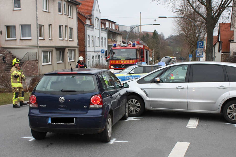 Mit einem Rettungswagen musste das 77-jährige Unfallofer schnellstmöglich ins Krankenhaus gebracht werden.