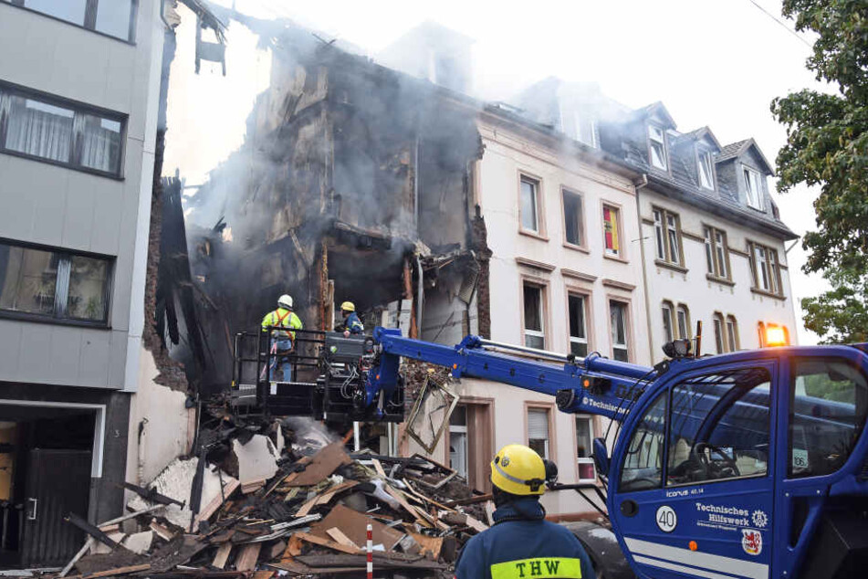 Das Gebäude wurde durch die Explosion und den Brand fast komplett zerstört.