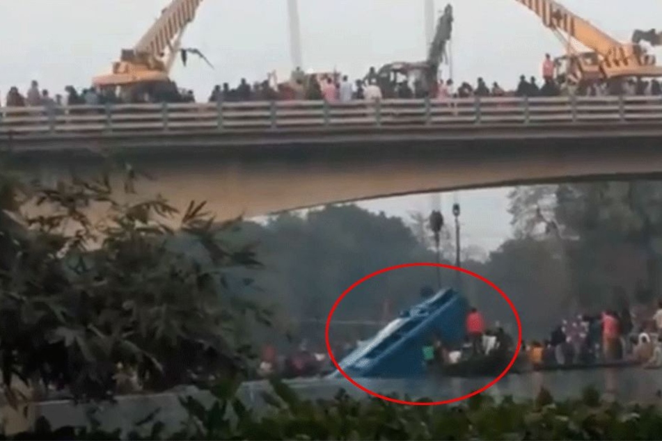 Ein Twitter-Video soll die Rettungsarbeiten zeigen.