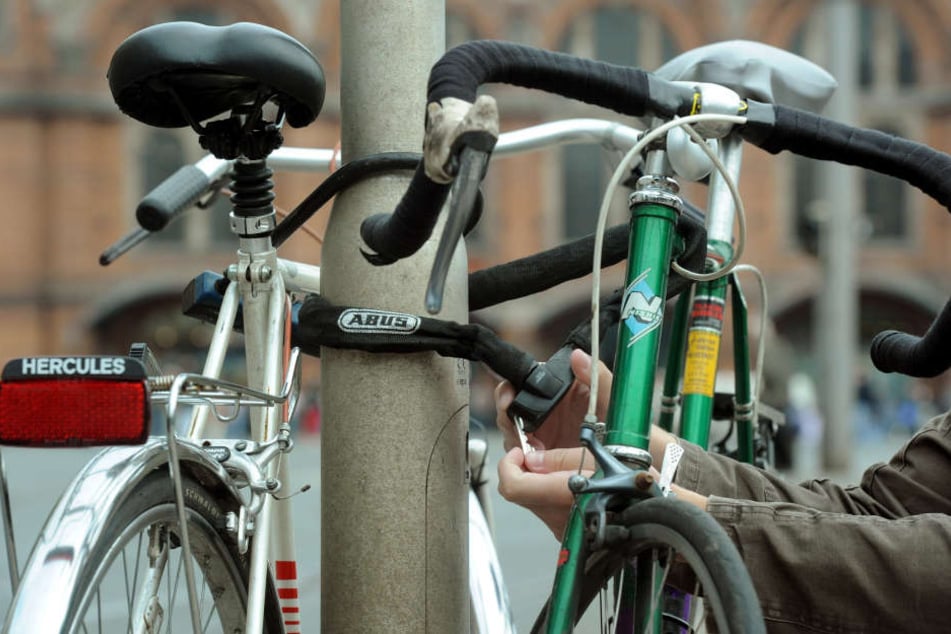 Ein Fahrraddieb lief dem Besitzer des gestohlenen Drahtesels in die Arme. (Symbolbild)