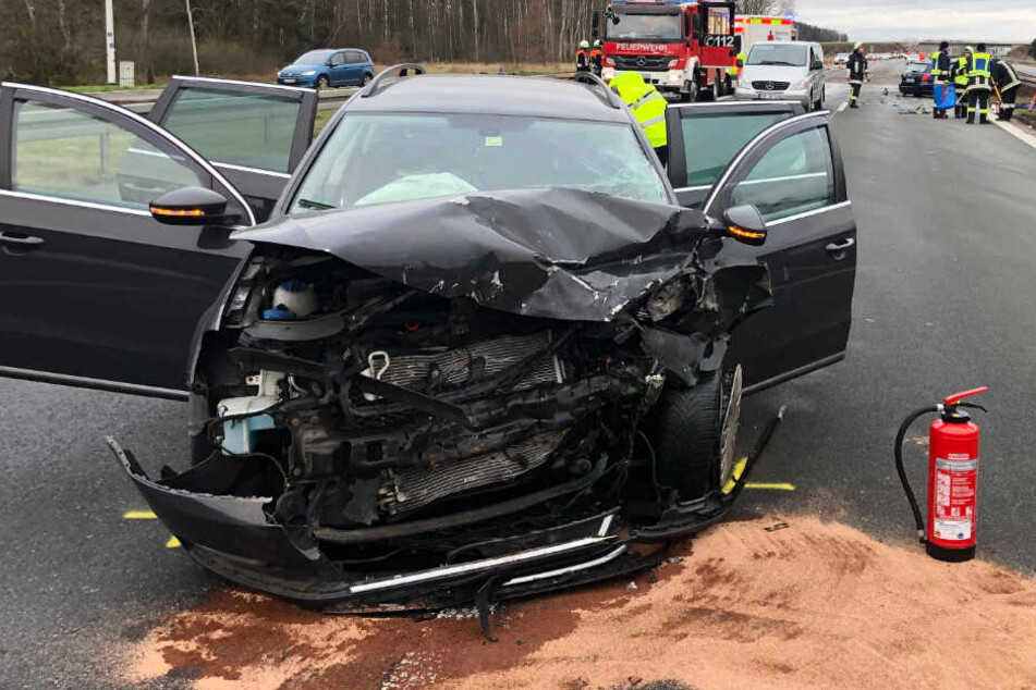 Der Fahrer des VW Passat konnte dem stehenden Toyota nicht mehr ausweichen.