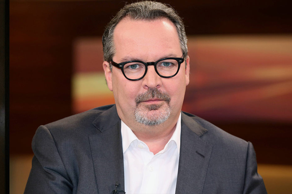 Böhmermanns Anwalt Christian Schertz (50) kritisiert die Bundeskanzlerin öffentlich.
