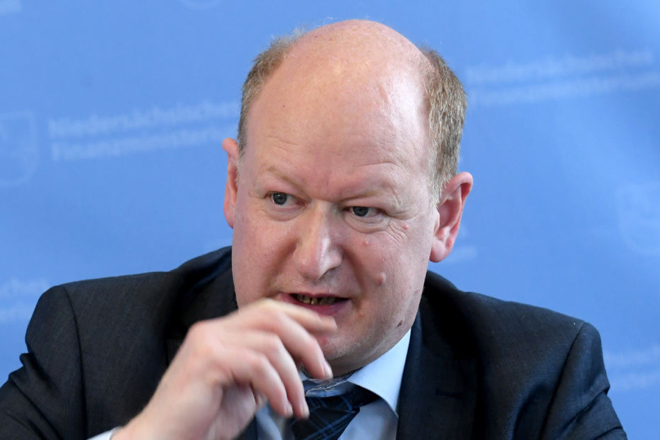 Finanzminister Reinhold Hilbers stellt die Ergebnisse der Steuerschätzung vor.