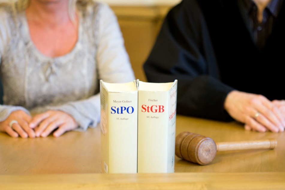 Schöffen sollen Richter bei ihrer Arbeit unterstützen. (Symbolbild)