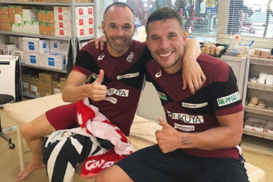 Daumen hoch für diese geballte Fußball-Kompetenz.
