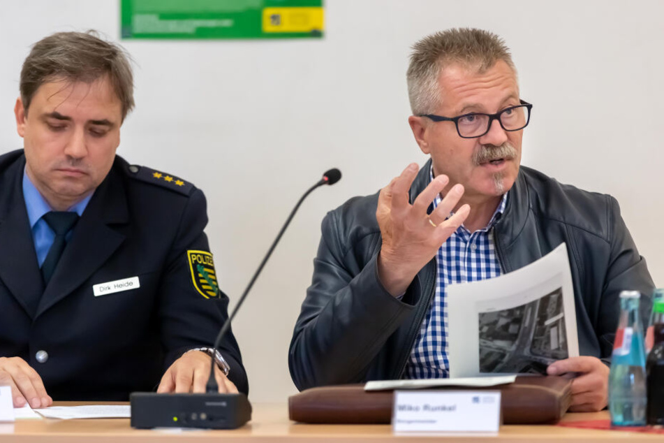 Polizeidirektor Dirk Heide und Ordnungsbürgermeister Miko Runkel wollen für die Sicherheit aller Veranstaltungen sorgen.