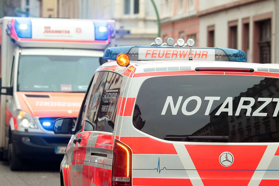 In Berlin ist eine Frau mit ihrem Auto in eine Menschenmenge gefahren.
