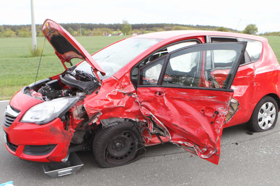 In Bayern ist es auf der Staatsstraße 2246 zu einem schweren Unfall gekommen.