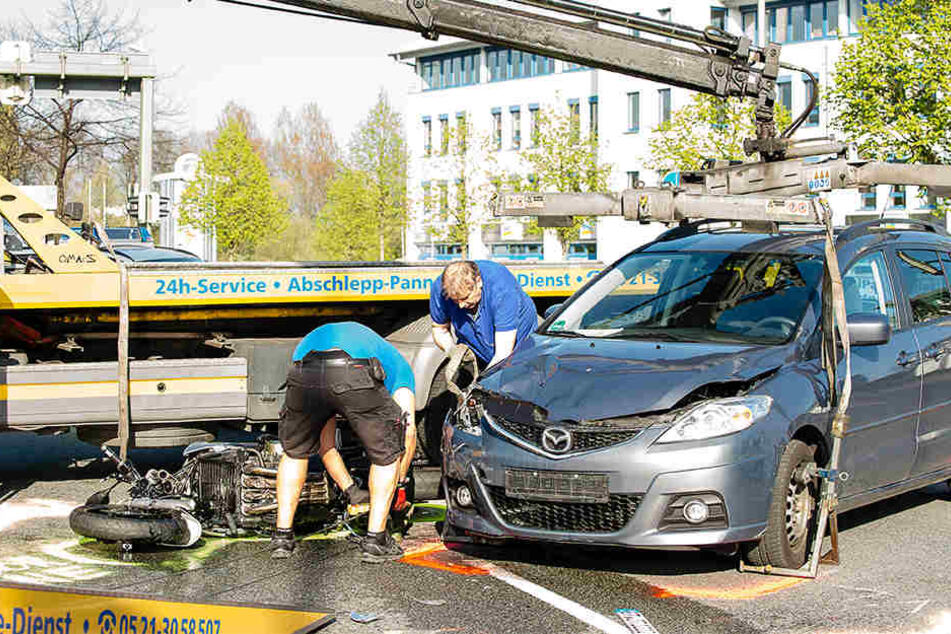 Das Auto musste nach dem Crash abgeschleppt werden.