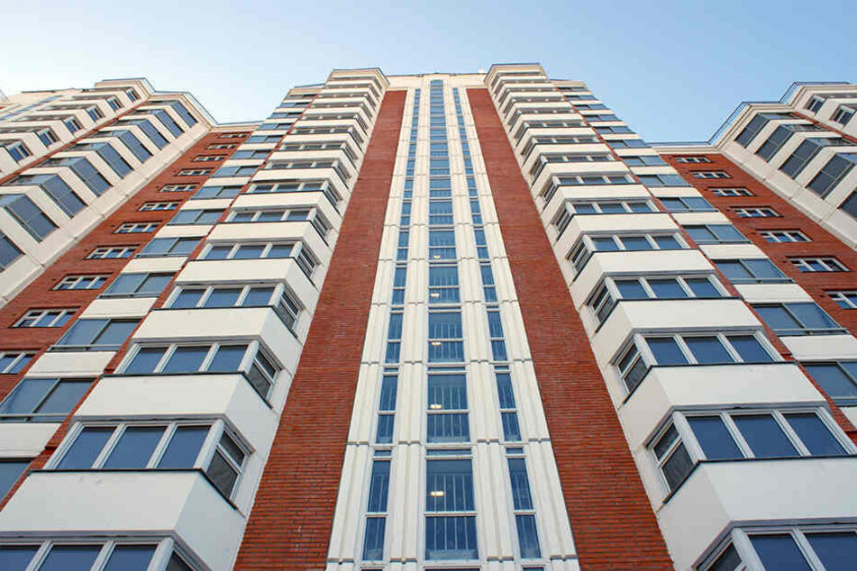 In einem Hochhaus in Glasgow kam es zu einem tödlichen Absturz-Drama. (Symbolbild)