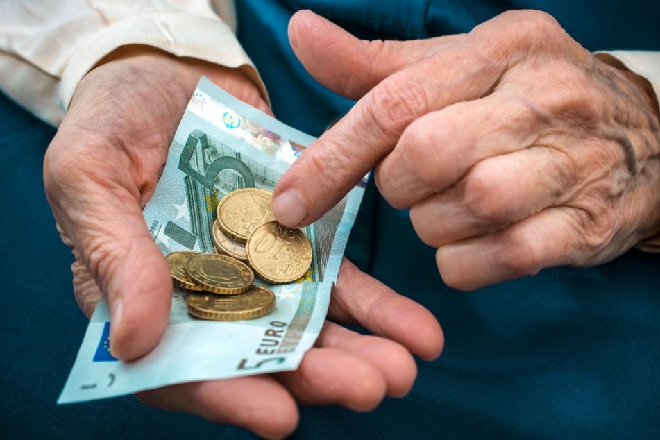 Die Trickdiebin erbeutete 175 Euro in bar. (Symbolbild)