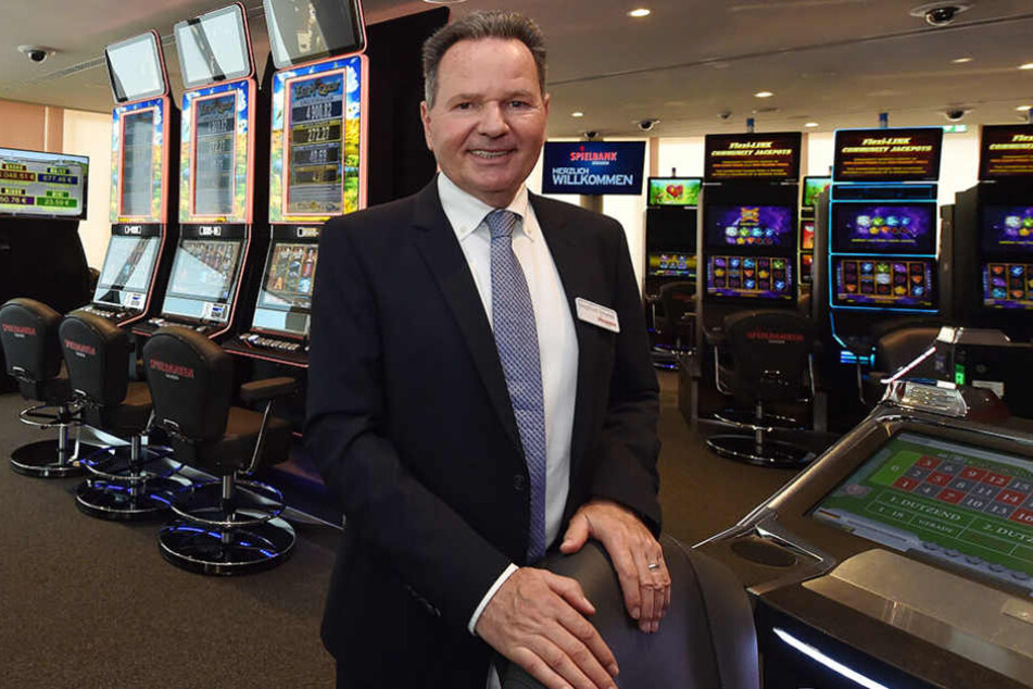 Spielbanken-Chef Siegfried Schenek (59) musste die Eröffnung des Casinos unfreiwillig verschieben.