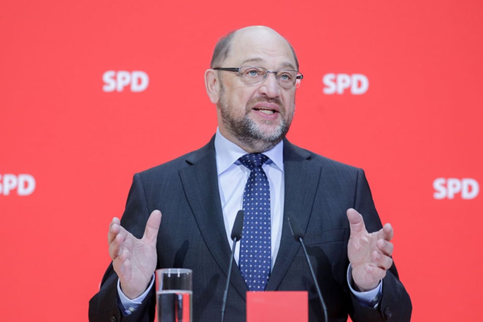 Der SPD-Parteivorsitzende Martin Schulz spricht in der Berliner Parteizentrale zu den Journalisten.