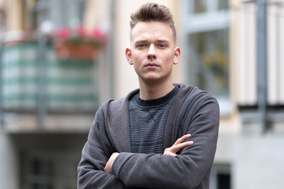 Grund zur Freude: Das Moped von Max Gebhardt (19) ist wieder da, wenn auch etwas lädiert.